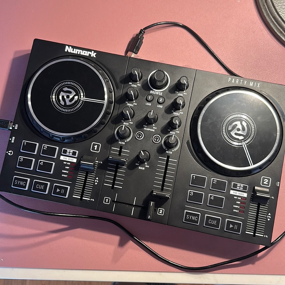 Numark Party Mix II DJ Controller